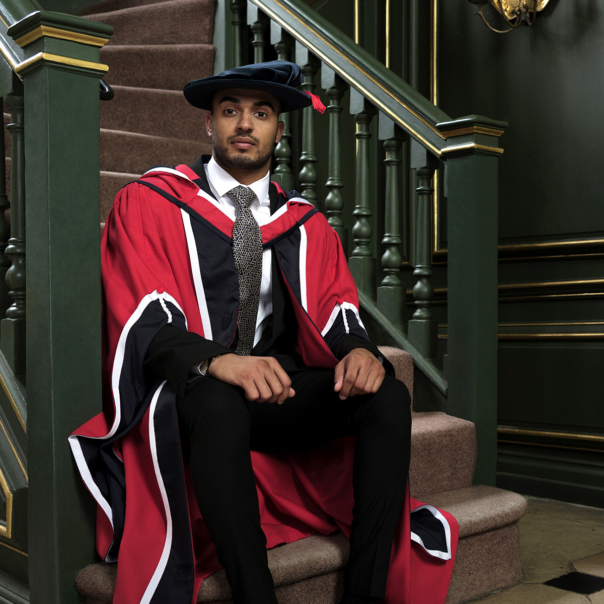University of Nottingham Graduation Gown Hire | Churchill Gowns
